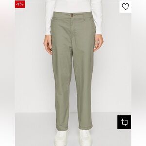 Gap Women’s Khaki Green Casual Pants